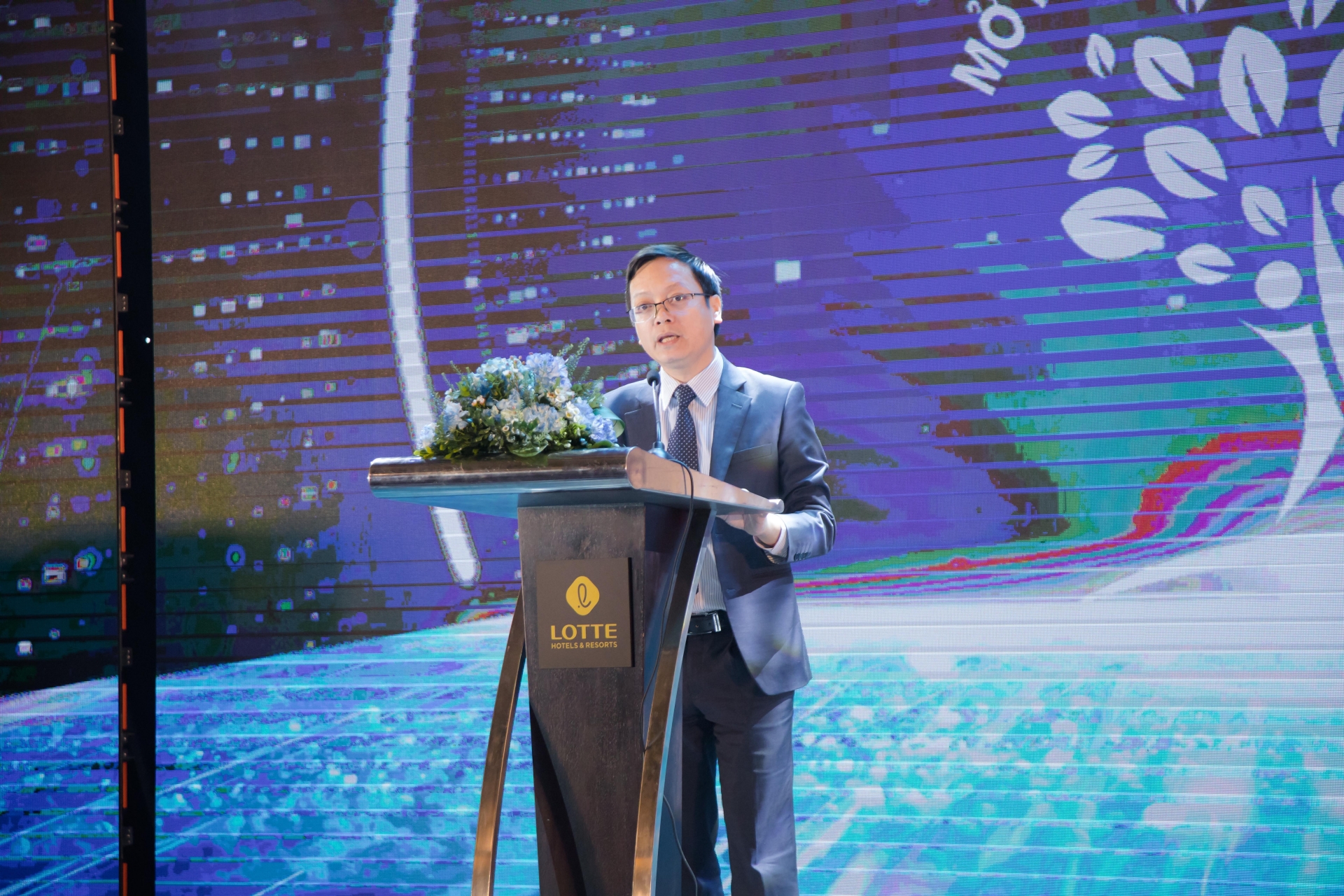 Mr. Nguyen Son Hai - Deputy General Director of VNPT - Media speaking at the Conference