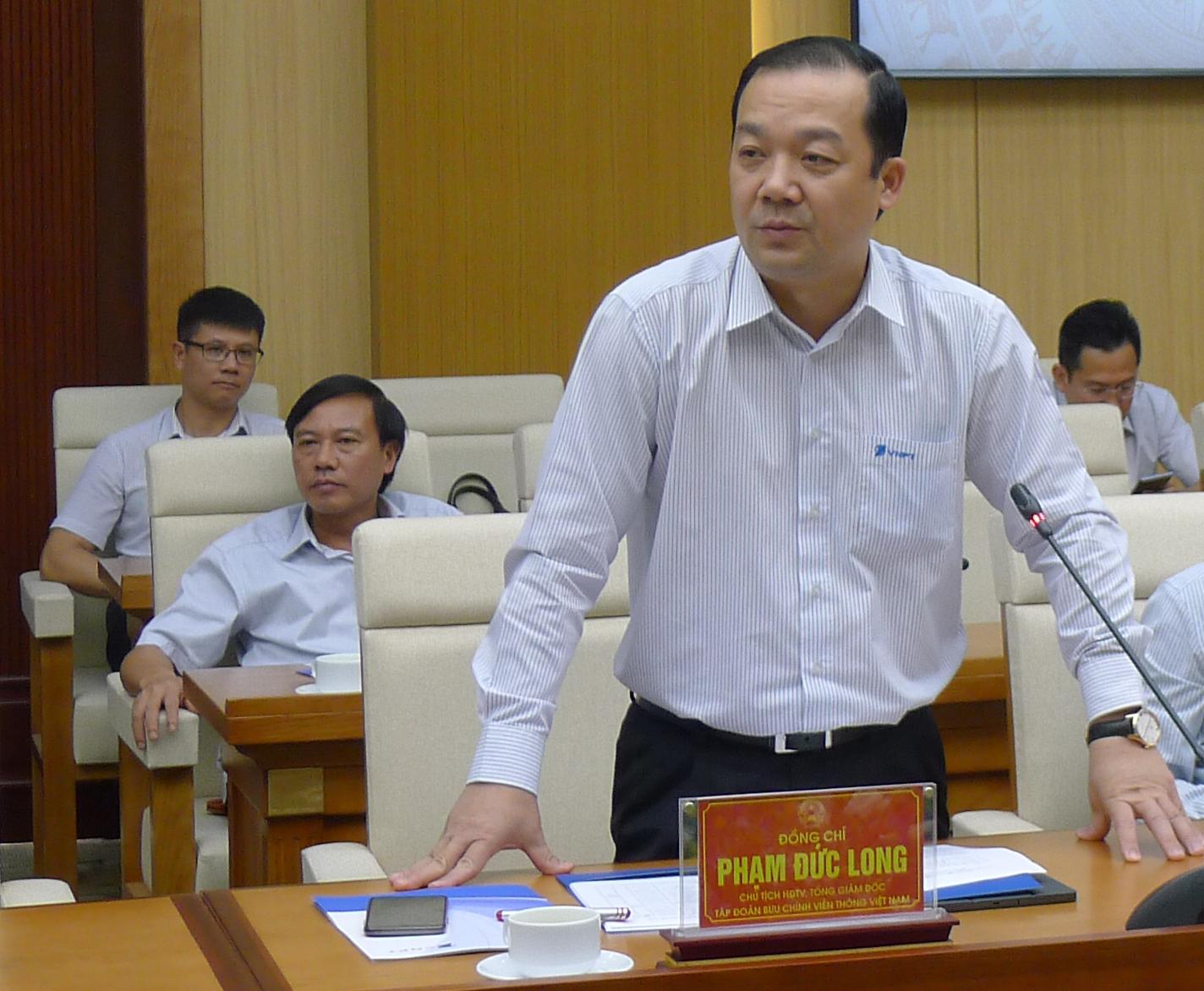 Chủ tịch Hội đồng thành viên, Tổng Giám đốc VNPT Phạm Đức Long phát biểu tại buổi làm việc.