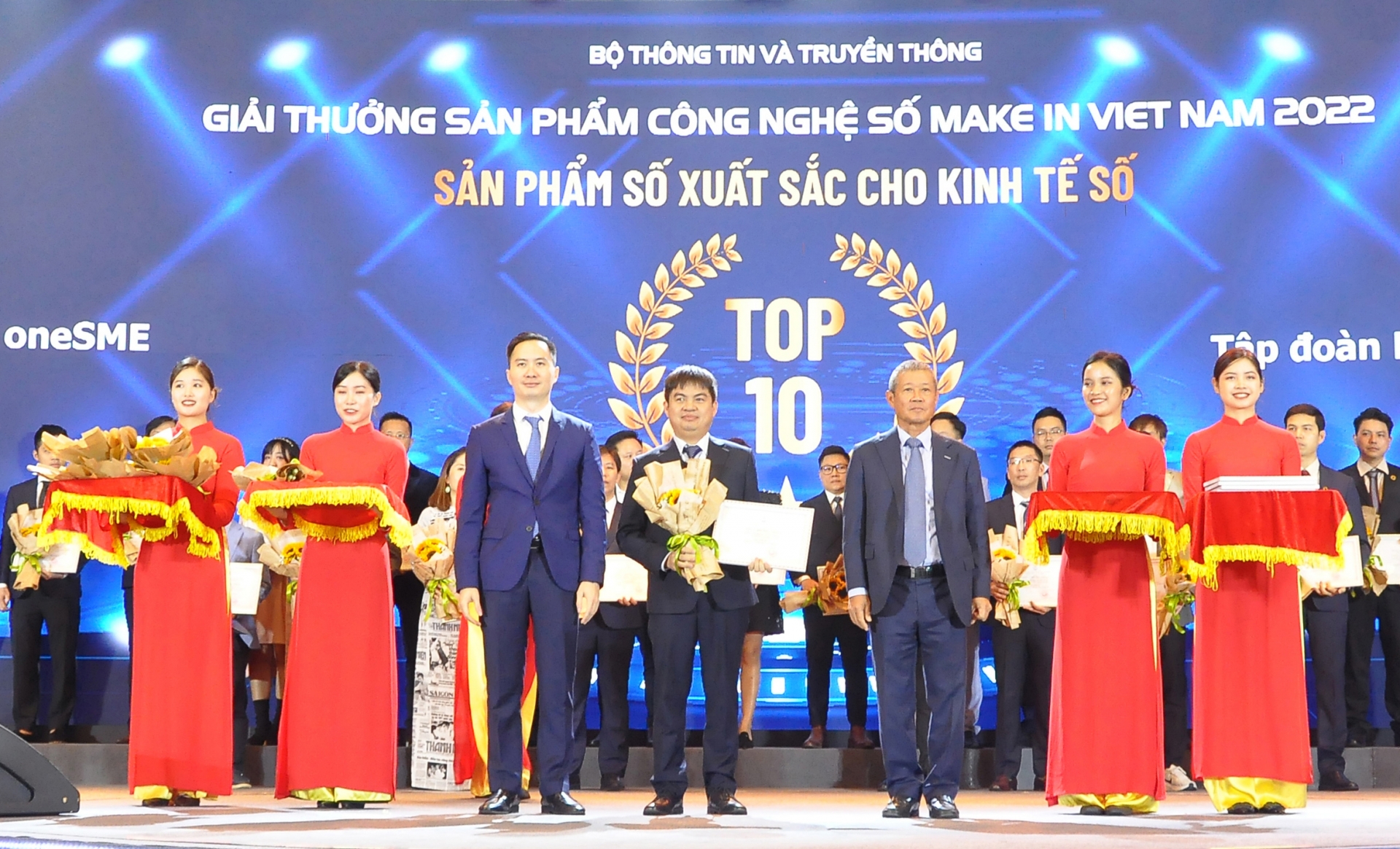 VNPT oneSME được vinh danh trong Top 10 Sản phẩm số xuất sắc cho Kinh tế số