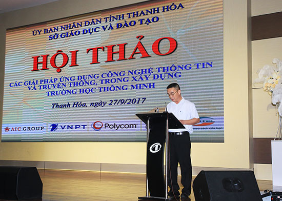 Mr. Le Tho Sy - Director of Business Center introduced VNPT's presentations at the seminar