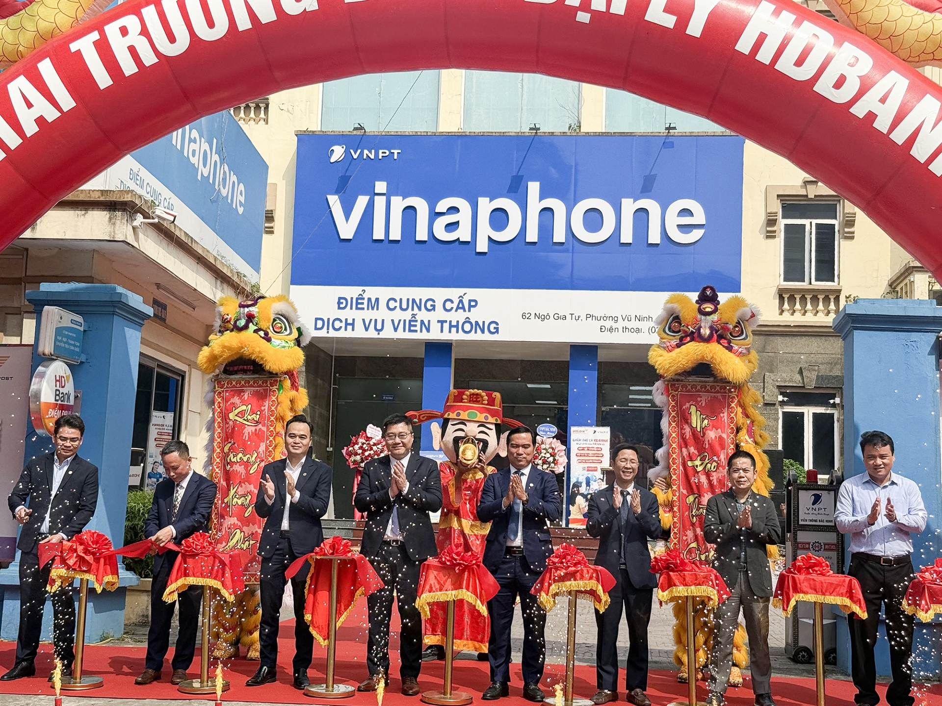 HDBank đưa dịch vụ ngân hàng đến gần người dân qua hệ thống điểm giao dịch VNPT