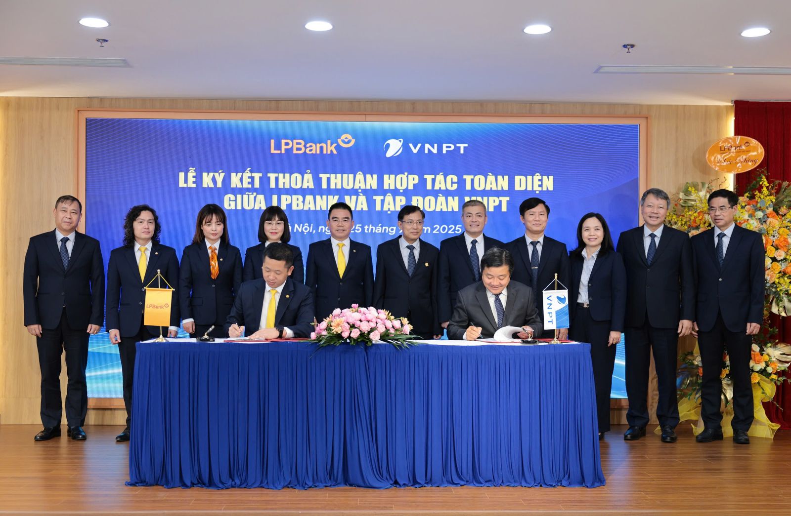 VNPTvà LPBANK ký kết hợp tác toàn diện, thúc đẩy chuyển đổi số và phát triển bền vững