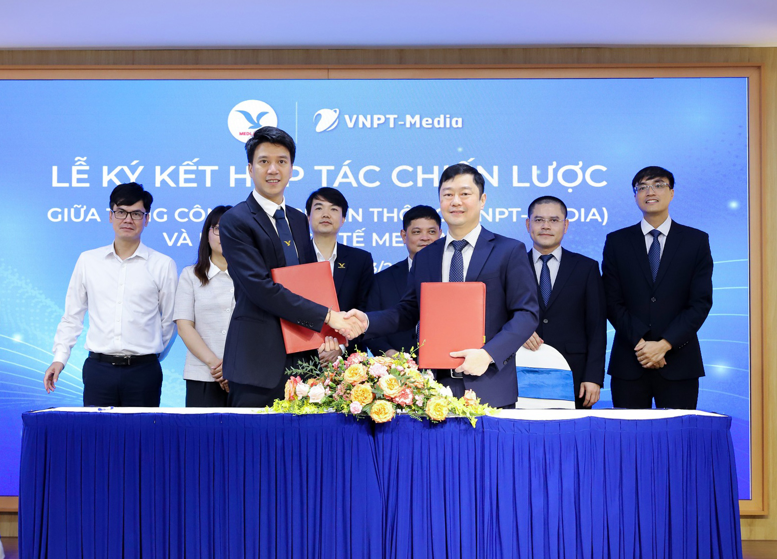 VNPT-Media và Medlatec: Chung tay kiến tạo hệ sinh thái y tế số cho mỗi gia đình