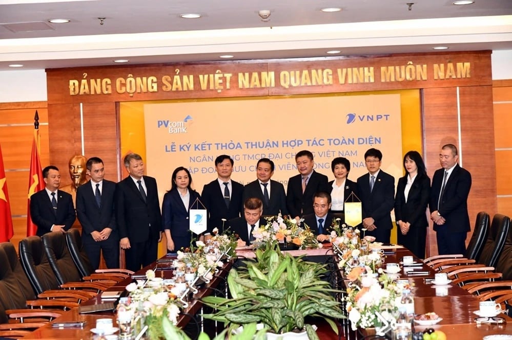 PVcomBank và VNPT hợp tác chiến lược, kết nối sức mạnh tài chính và công nghệ số