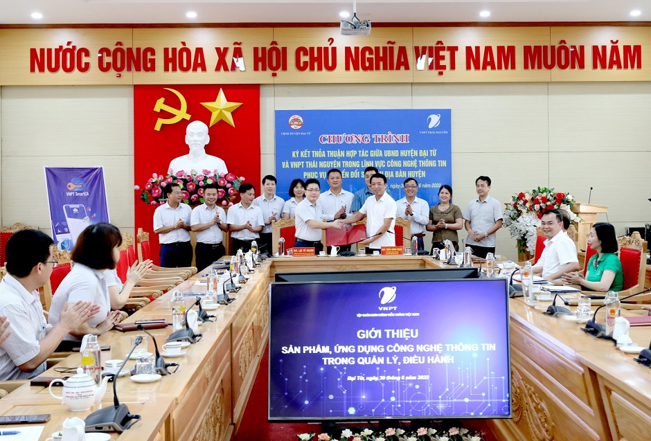 VNPT kí kết thỏa thuận hợp tác về chuyển đổi số huyện Đại Từ (Thái Nguyên)