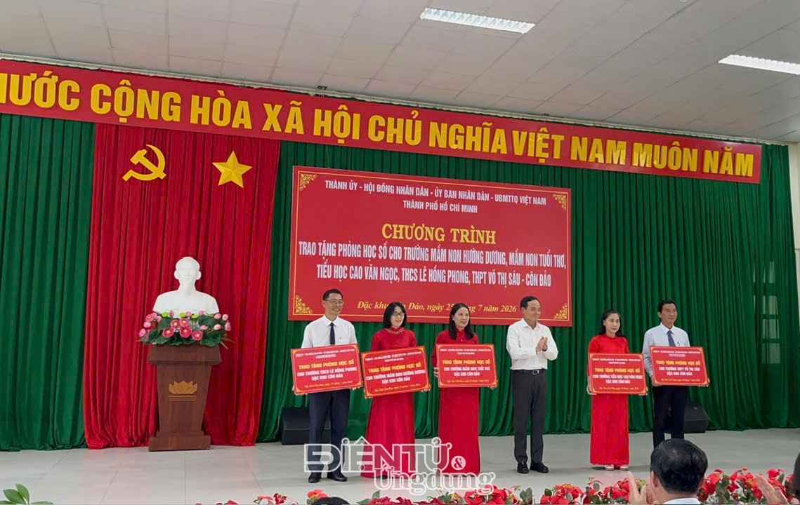 VNPT trao tặng 5 phòng học số tại đặc khu Côn Đảo