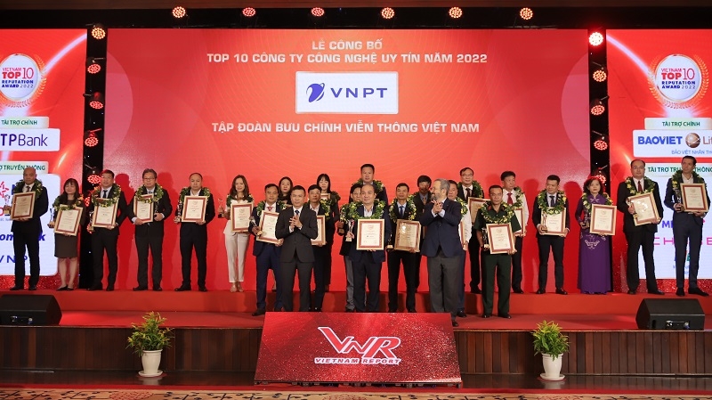 VNPT và VinaPhone tiếp tục lọt top 10 công ty CNTT - viễn thông uy tín năm 2022