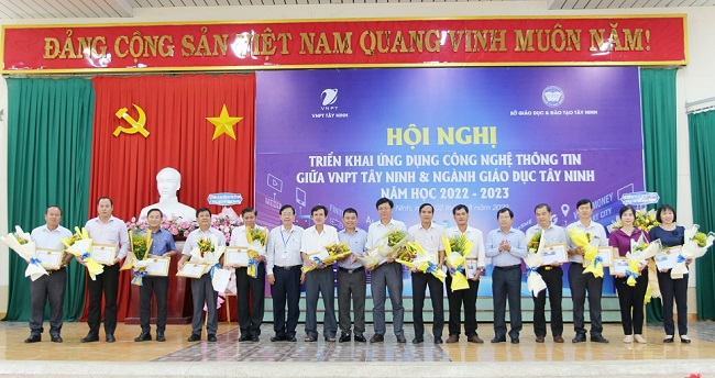 VNPT triển khai ứng dụng CNTT thúc đẩy chuyển đổi số Ngành Giáo dục Tây Ninh