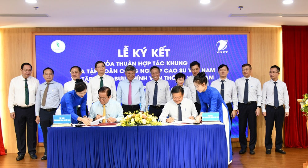 VNPT và VRG bắt tay thúc đẩy chuyển đổi số toàn diện, hướng tới mô hình khu công nghiệp công nghệ số