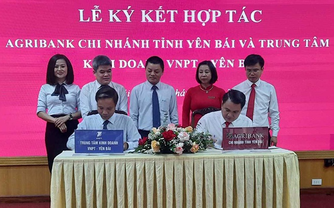 VNPT ký kết thỏa thuận hợp tác với Agribank Yên Bái