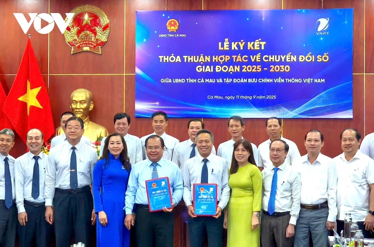 Cà Mau và VNPT ký kết thỏa thuận hợp tác về chuyển đổi số, giai đoạn 2025 - 2030