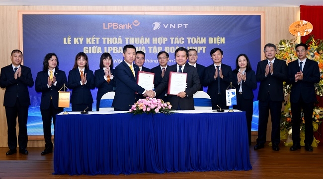 VNPT và LPBank ký kết hợp tác toàn diện, thúc đẩy chuyển đổi số và phát triển bền vững