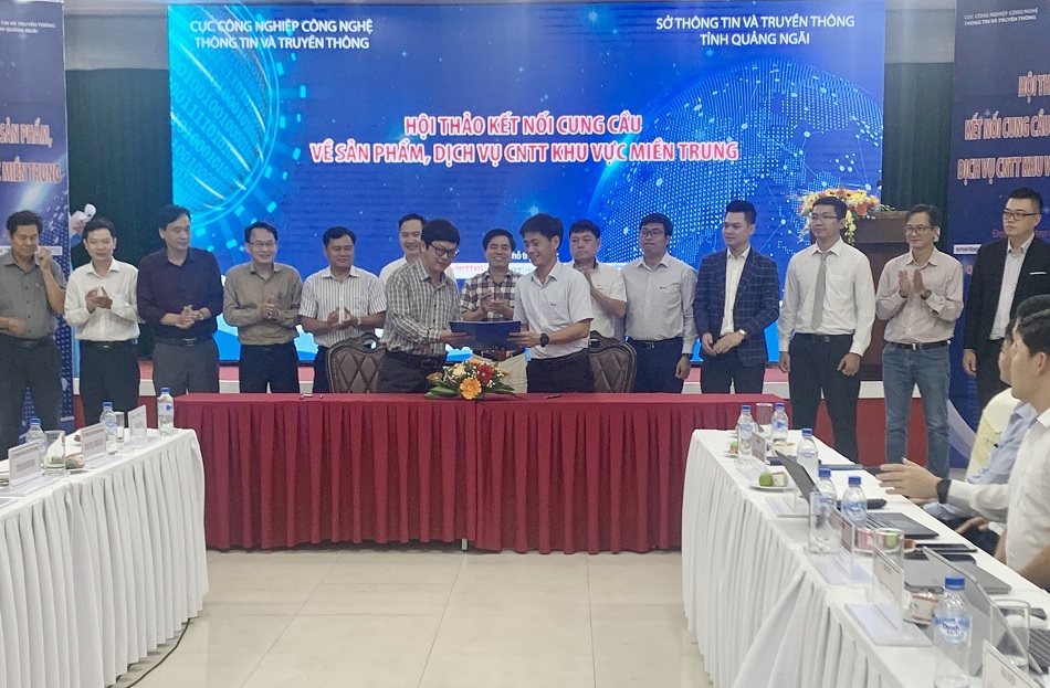 VNPT ký biên bản ghi nhớ hợp tác thúc đẩy phát triển chuyển đổi số tại Quảng Ngãi