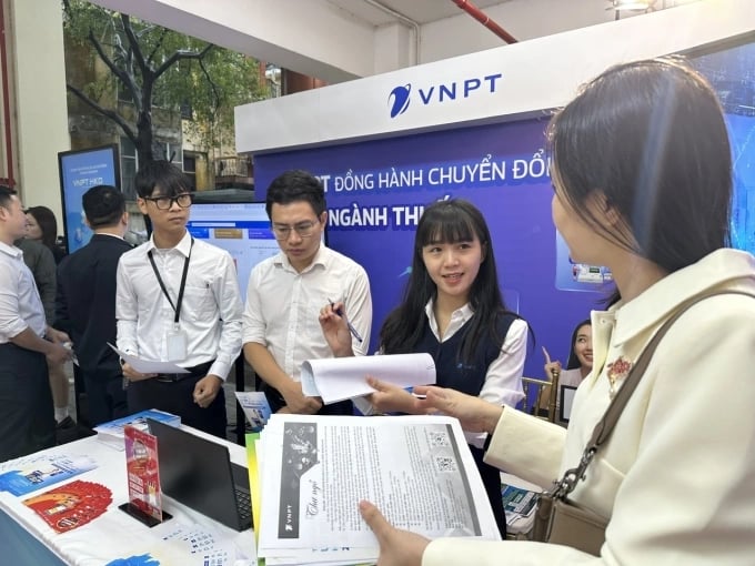VNPT đồng hành hộ kinh doanh chuyển đổi kê khai thuế