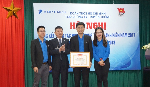 Đoàn Thanh niên Tổng công ty Truyền thông nhận Bằng khen của Trung ương Đoàn