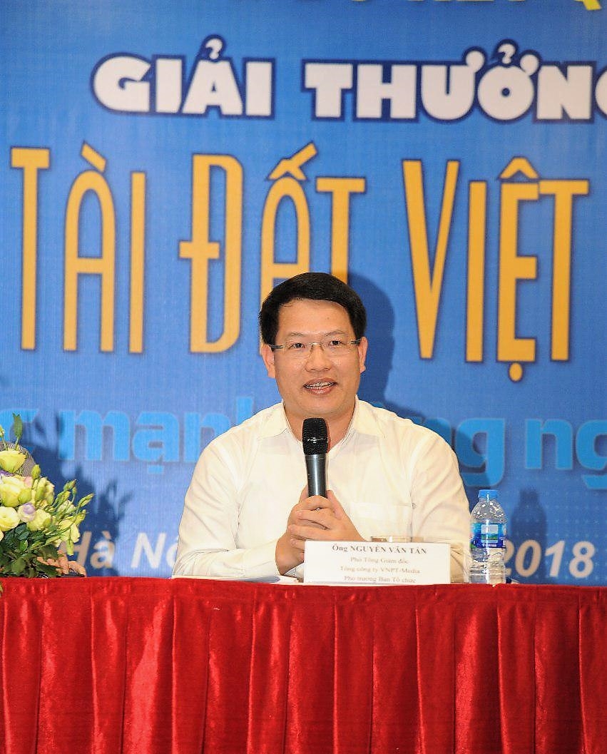 Phó Tổng Giám đốc Tổng công ty Truyền thông VNPT – Media, Phó Trưởng ban Tổ chức Giải thưởng Nhân tài Đất Việt 2018 - Nguyễn Văn Tấn phát biểu tại buổi họp báo công bố danh sách những sản phẩm lọt vào vòng Chung khảo lĩnh vực CNTT