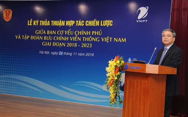 Chủ tịch HĐTV Tập đoàn Trần Mạnh Hùng phát biểu tại Lễ ký kết hợp tác với Ban Cơ yếu Chính phủ